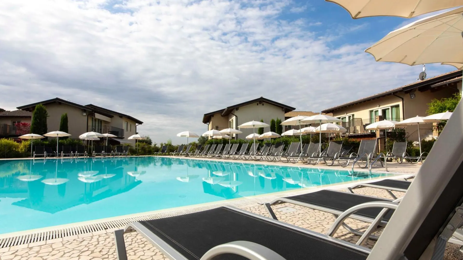 **** Apart Otel Lake Garda Resort Moniga del Garda İtalya