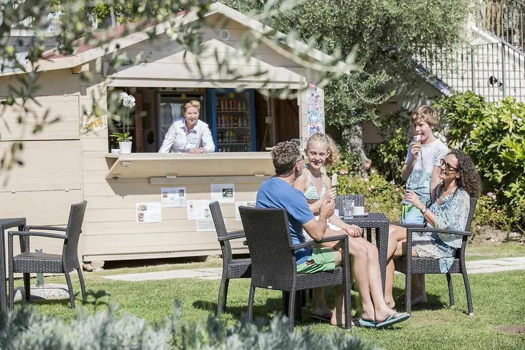 Lake Garda Resort Moniga del Garda 4*,