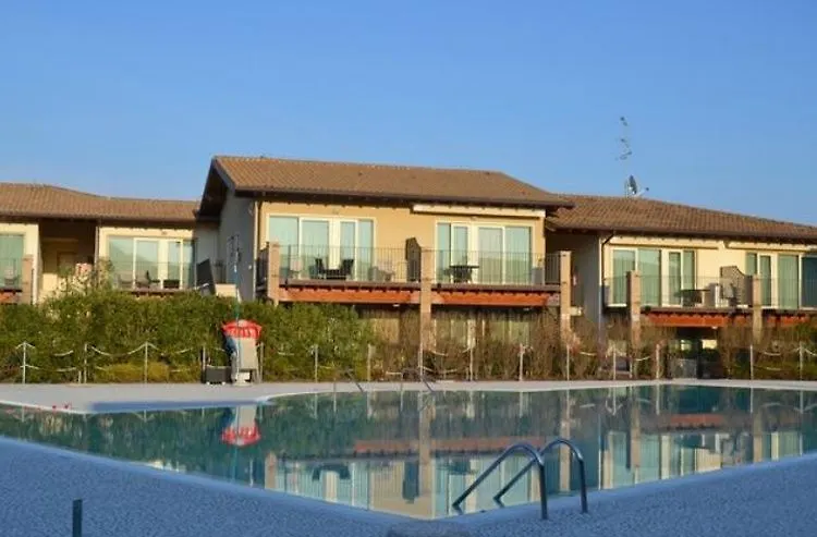 Lake Garda Resort Moniga del Garda 4*,
